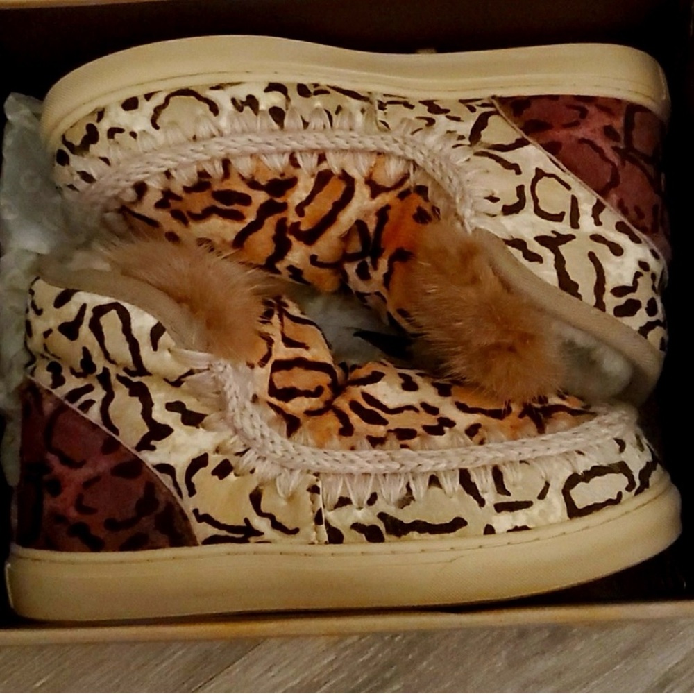 ISO not selling im in search of this boots.